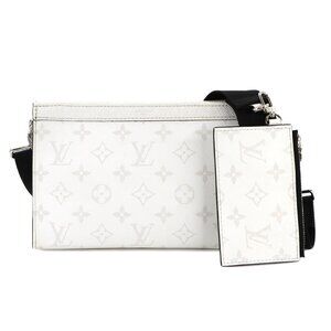 LOUIS VUITTON Taigarama Gaston Wearable Wallet Shoulder M30935 90280881